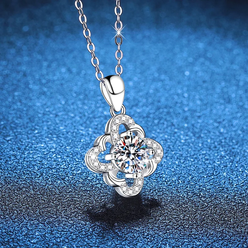 Moissanite necklace pendant light luxury pendant 1 carat moissanite silver necklace women platinum PT950 mark