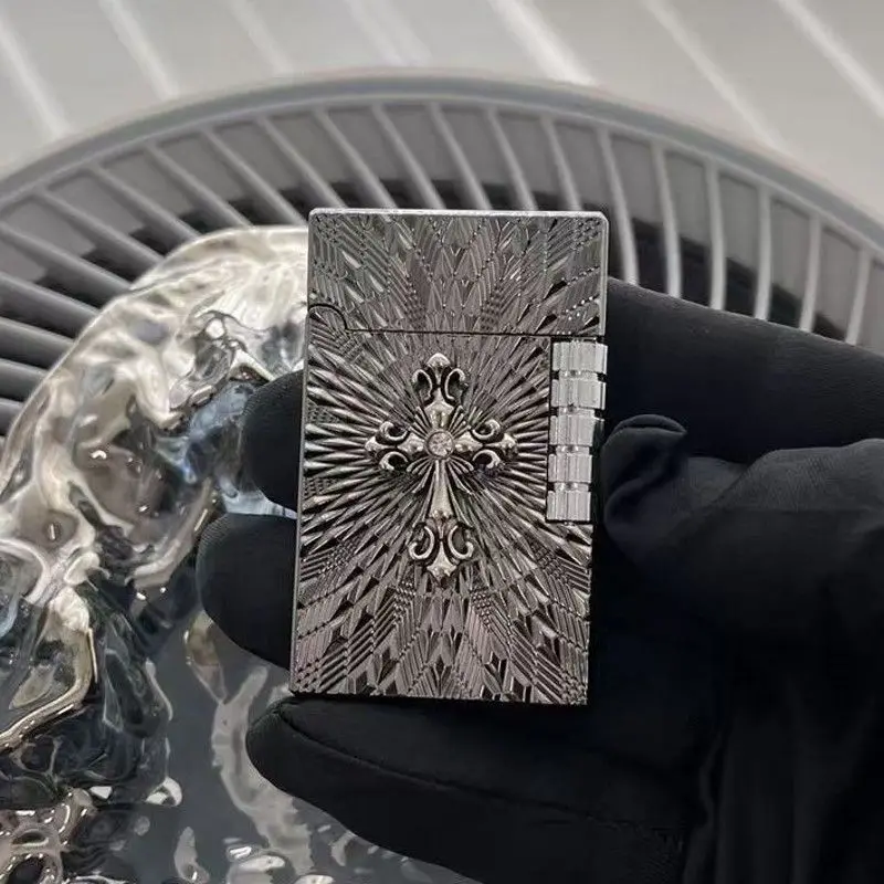 اليدوية الأصلية شخصية الإبداعية الجانب الشريحة بصوت عال المعادن طحن عجلة لهب مفتوح إعادة الملء أخف الرجال هدية