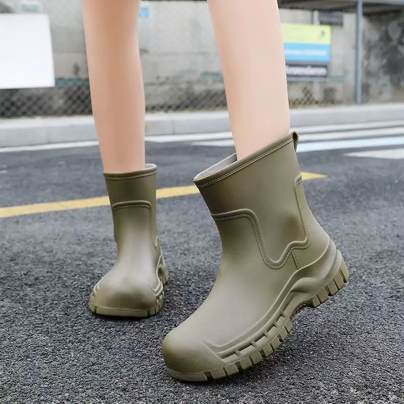 

Women Thick Sole High Top Rain Boots Injection Molding Waterproof Non Slip Round Toe Kitchen Work Shoes Wash The Car Shoes