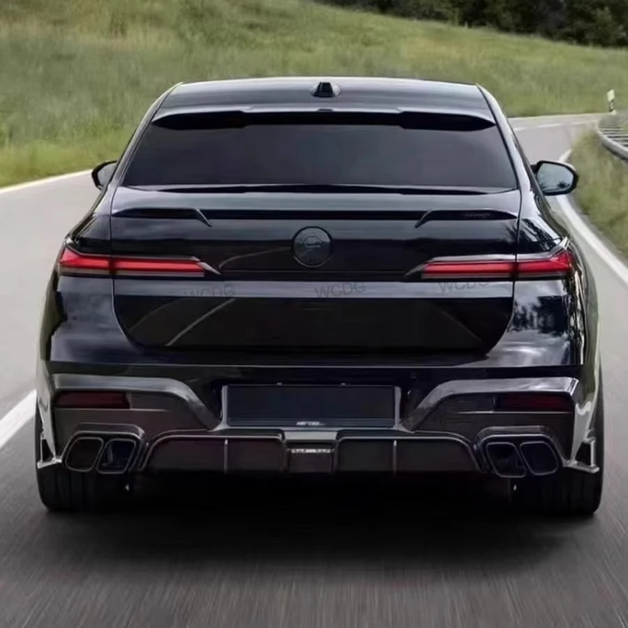 High Quality Dry Carbon Fiber MSY Style Body Kit for B-MW 7 Series I7 G70 2023-2024 Front Lip Side Skirts Rear Diffuser Bodykit #6