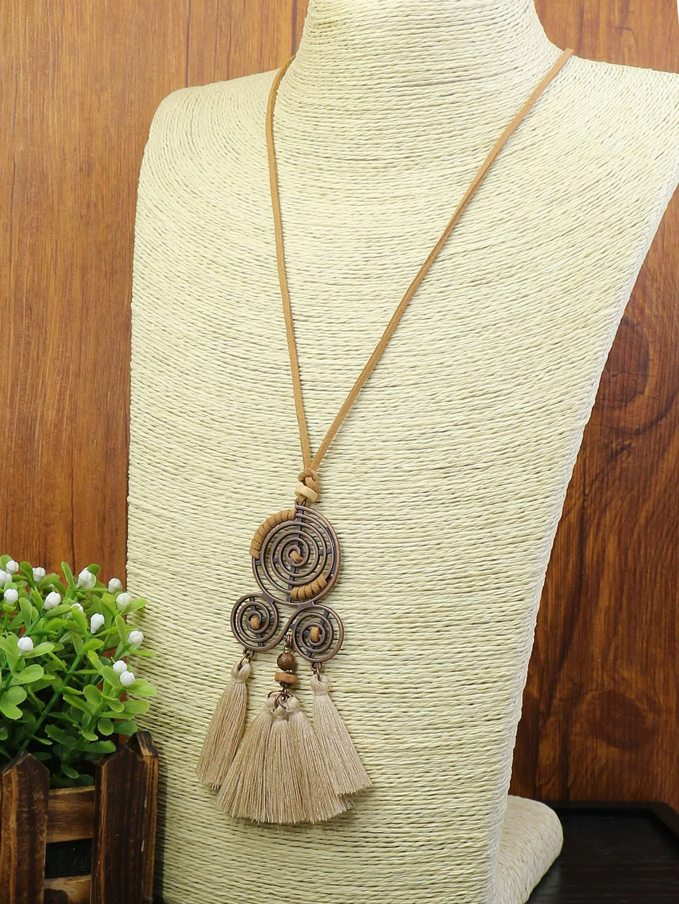 Vintage ethnic jewelry creative sweater chain tassel Dreamcatcher pendant lady texture necklace necklace