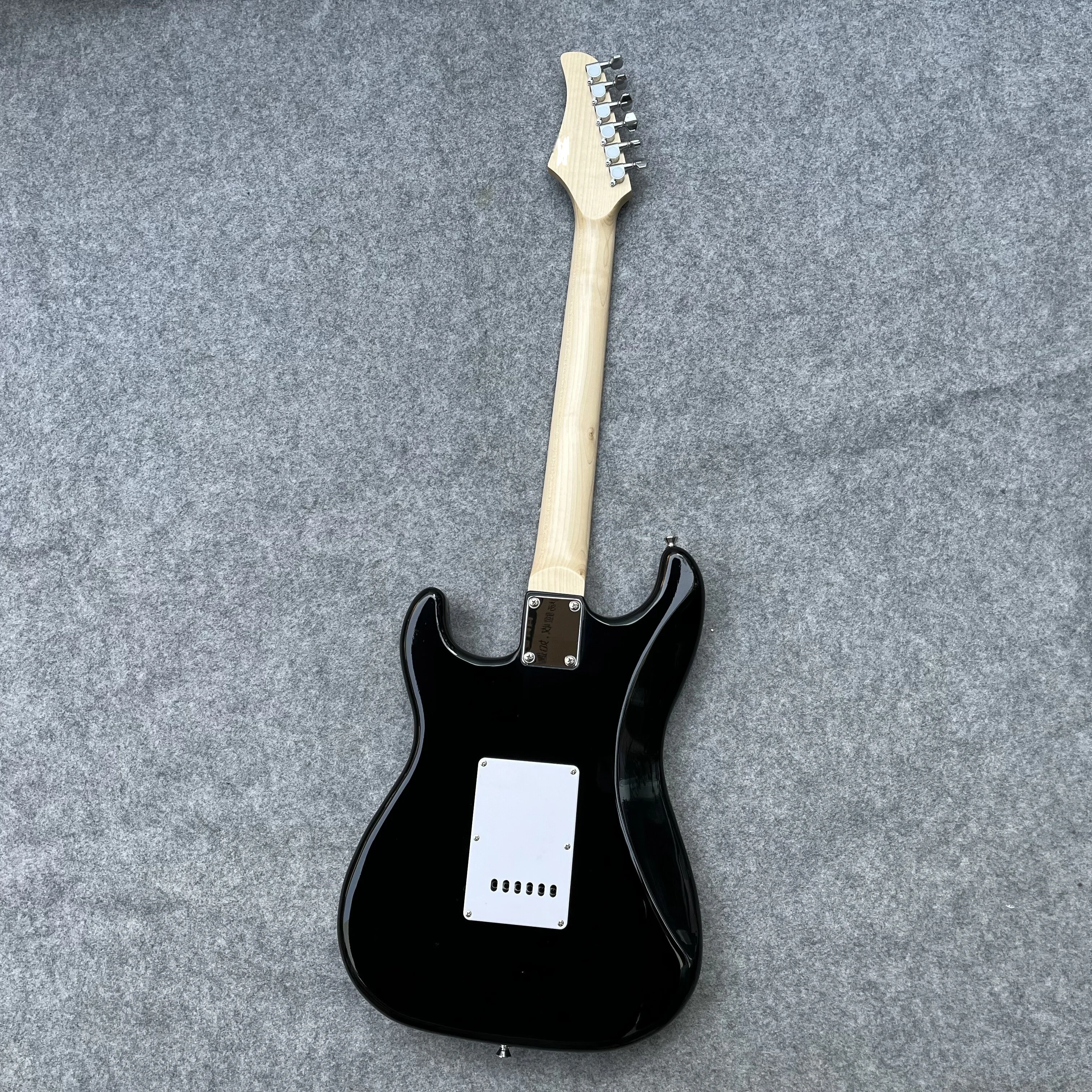 Thumbnail 2 - #21 Best Acoustic Guitars to Buy In 2026