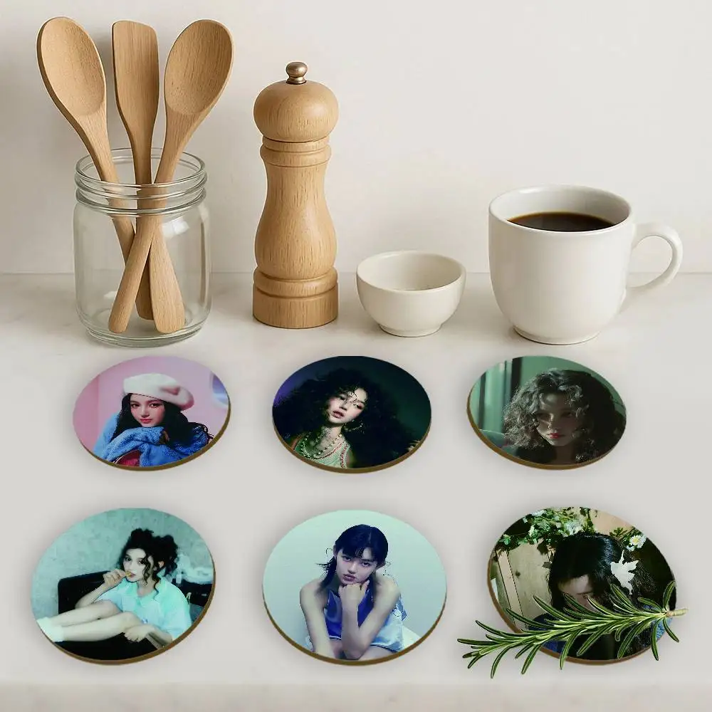 Singer D-DANIELLE 2D Wooden Coasters Heat Resistant Non-Slip Home Office Bar Cafe Restaurant Holiday Birthday Gift Durable