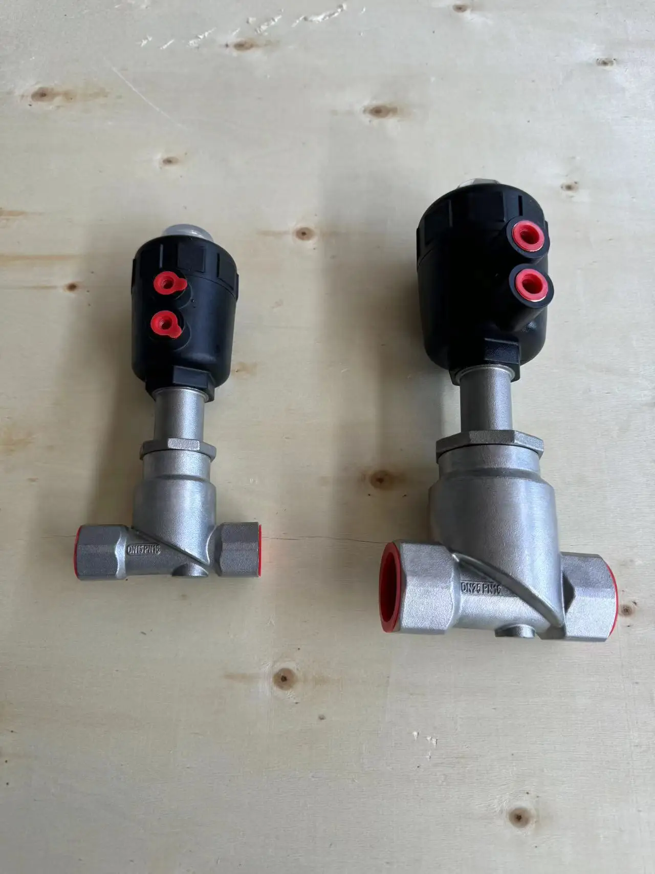 Stainless Steel  UPRIGHT Angle Valve Female Thread Pneumatic Steam Valve Solenoid Valve Manifolds