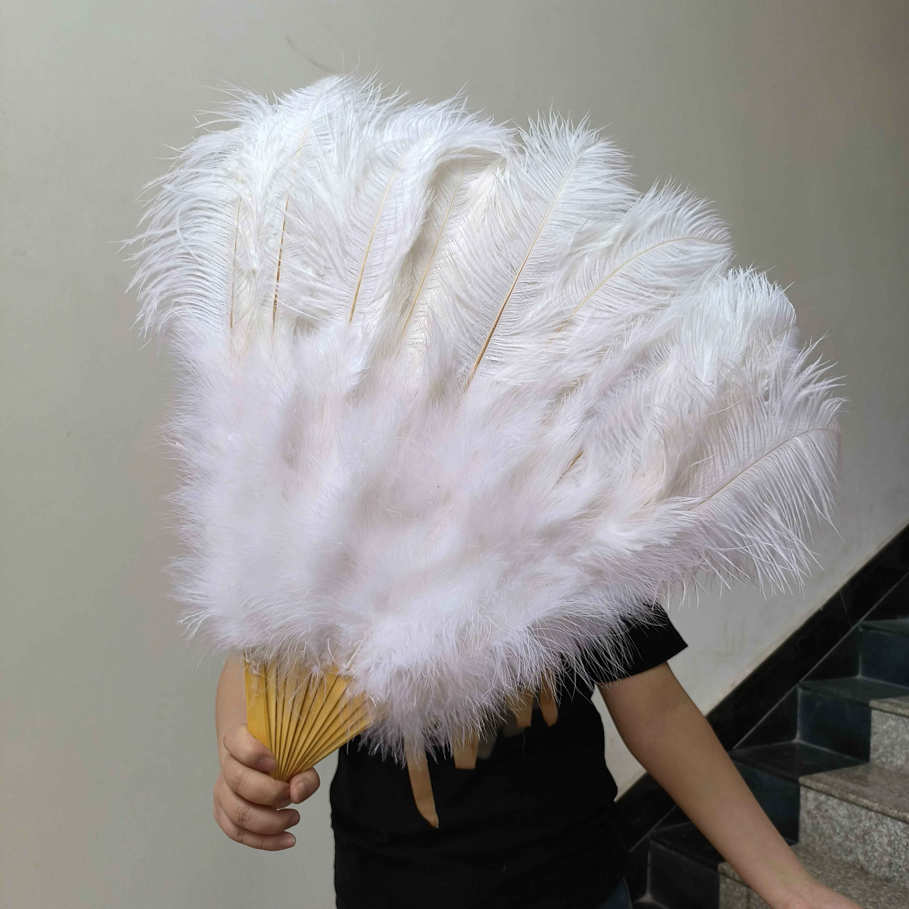 Dance Performance Costume Fan 100CM Ostrich Feather 13 Bones Handheld Plumes Fan for Photography Wedding Party Stage Decor Prop