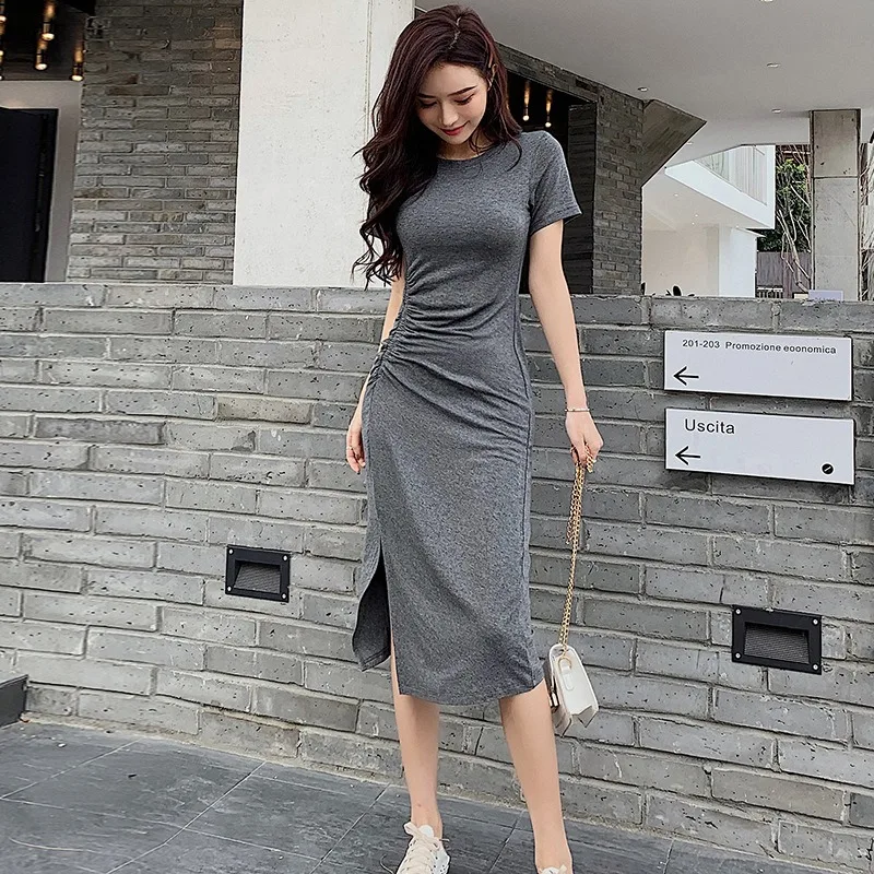 Dress for women in summer with slit, slim fit, short sleeved, knee high, medium length dress, temperament and commuting style