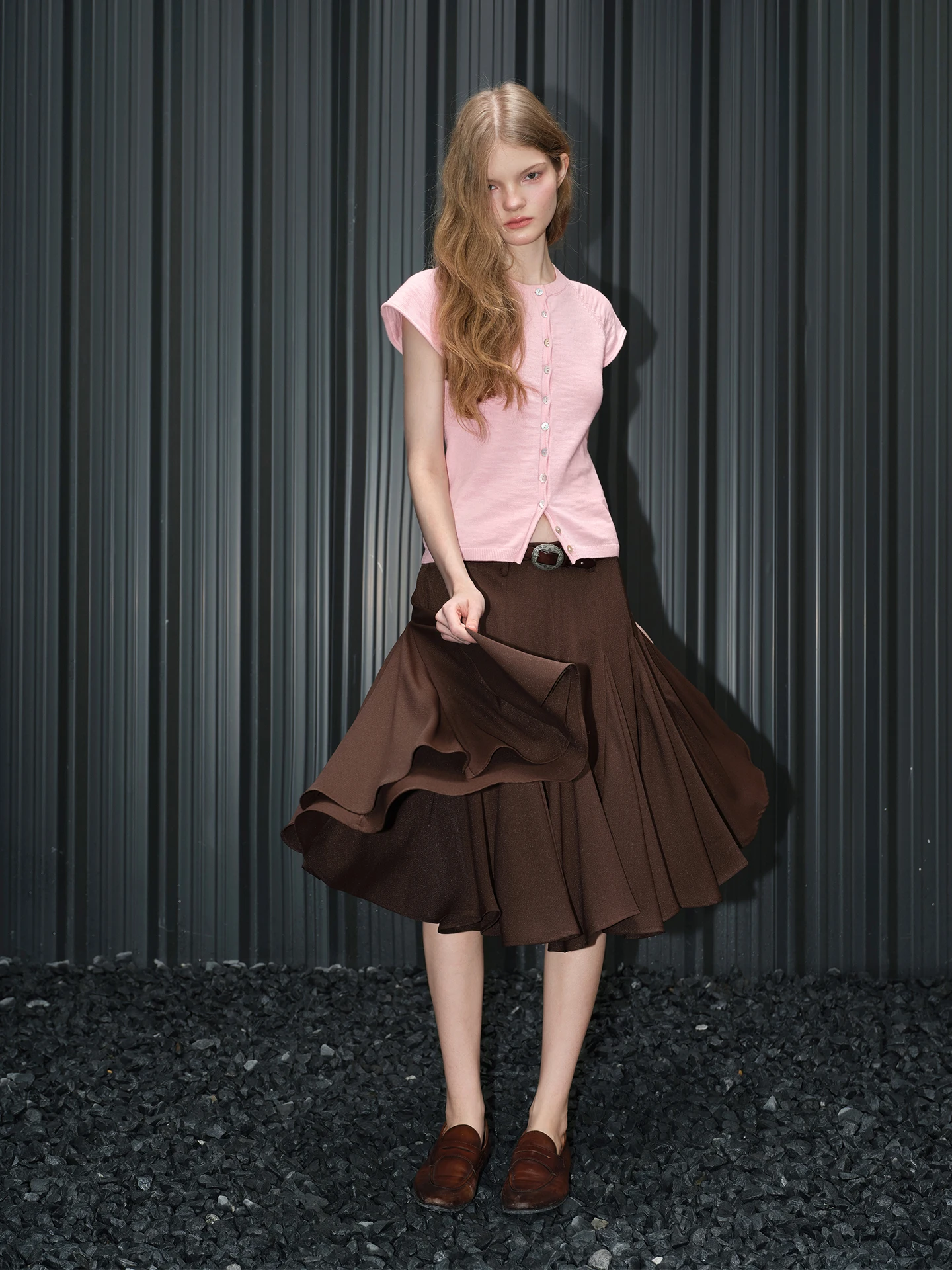 

Новая женская юбка-трапеция в стиле ретро с высокой талией, свободного кроя, с дизайнерским акцентом, в уличном стиле, весенняя коллекция