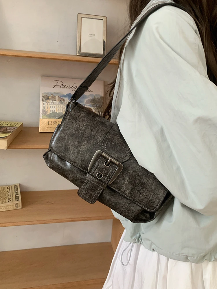 

2025 new retro crossbody bag, fashionable casual crossbody bag, shoulder bag, small square bag, daily commuting women's bag