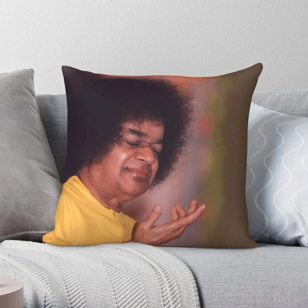 Sathya Sai Baba Close Up Square Pillowcase Polyester Linen Velvet Creative Zip Decor Pillow Case Sofa Cushion Cover Wholesale