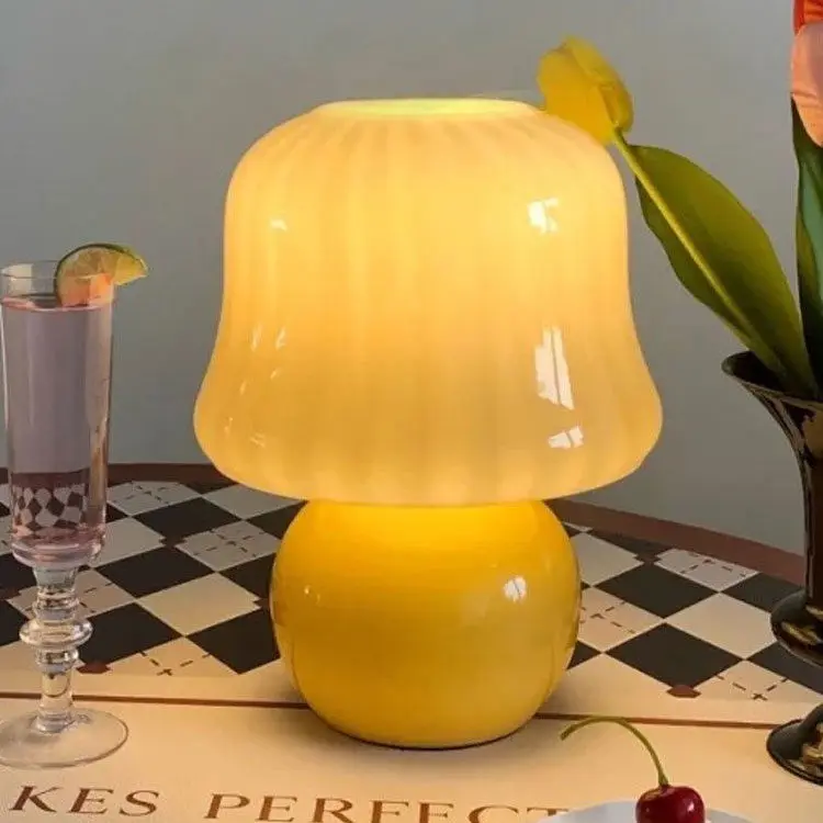 

Французская кремовая настольная лампа в стиле гриба, милое стекло, атмосфера гостиной, вилка для спальни для девочек, светильник для спальни