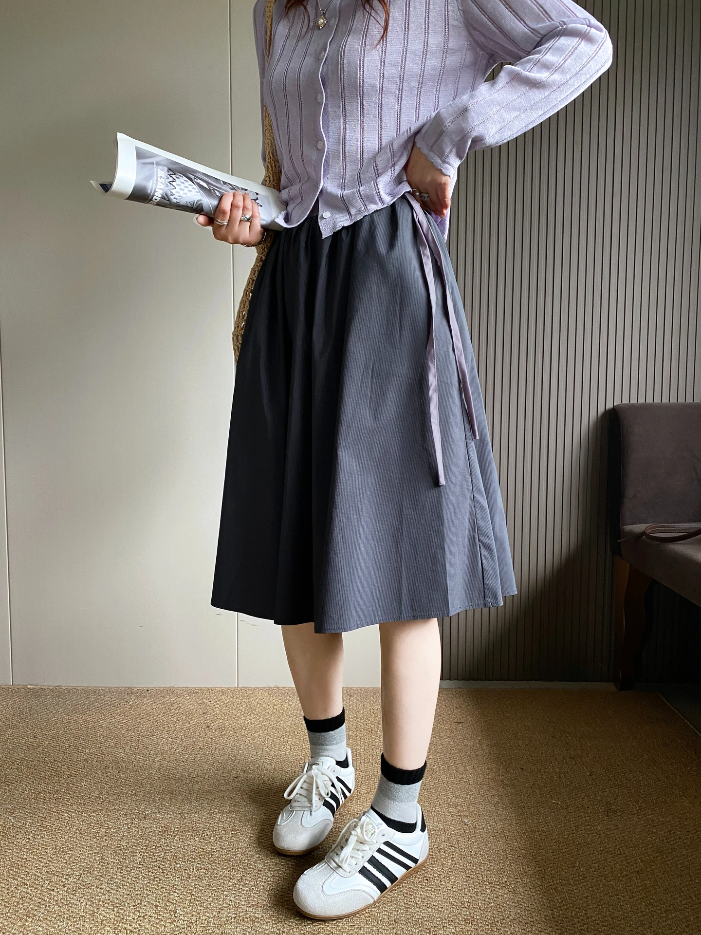 

Юбка миди А-силуэта с высокой талией, в стиле колор-блок, серая, новая весенняя коллекция, женская модная плиссированная юбка в корейском стиле для офиса