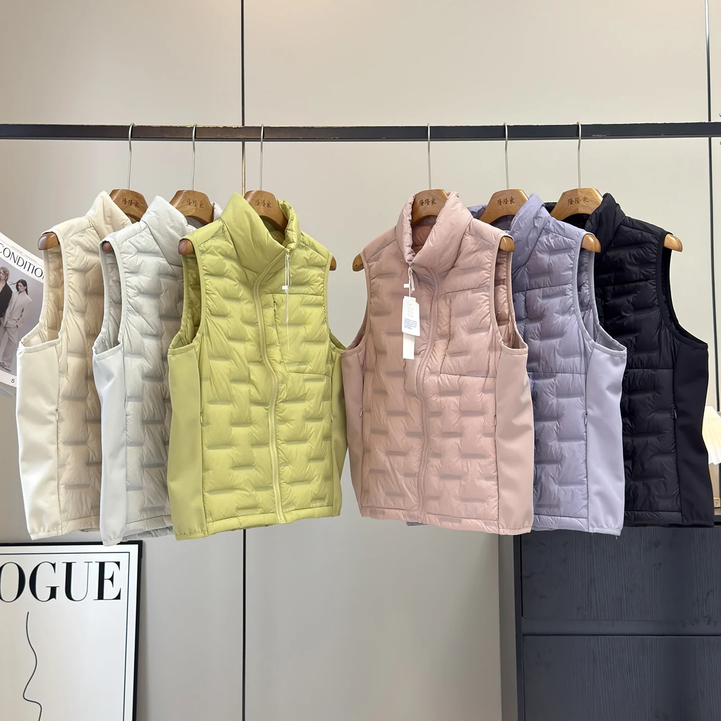 

Autumn Winter Lightweight Fluffy 90 White Du down Stand Collar Layering Invisible ket down Vest Women's Faion Commute