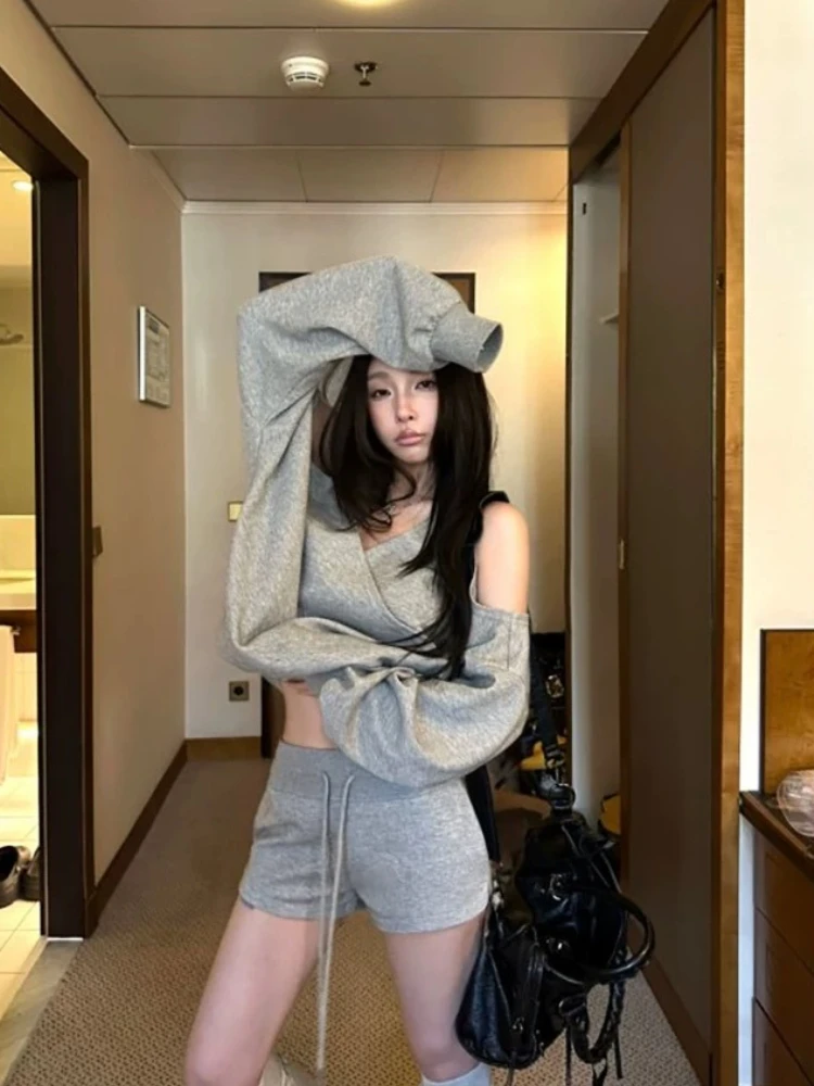 アメリカンスタイルソリッドショーツセットストリートウェアヴィンテージスウェットシャツ長袖セクシールーズトップスシックなスリムショーツ韓国ファッションスーツ