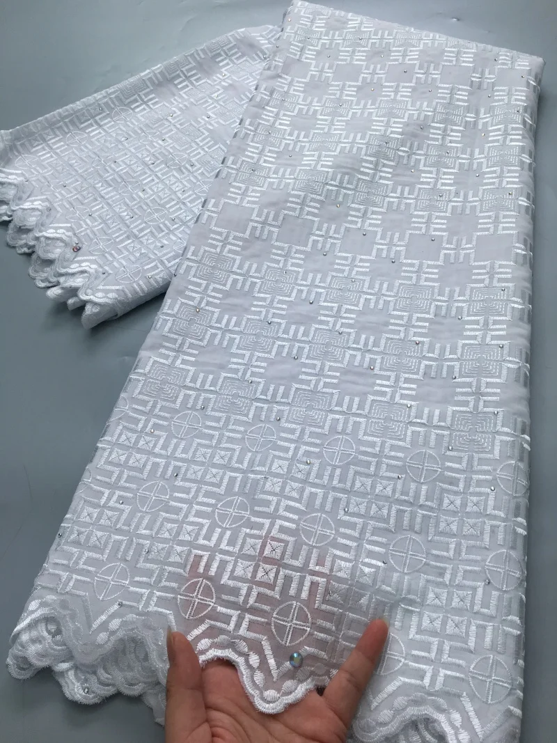 

African Nigerian Cotton Lace Fabric 2025 High Quality Embroidery Swiss Voile Lace Fabric For Women Sew Party Dress 2.5Yards 4384