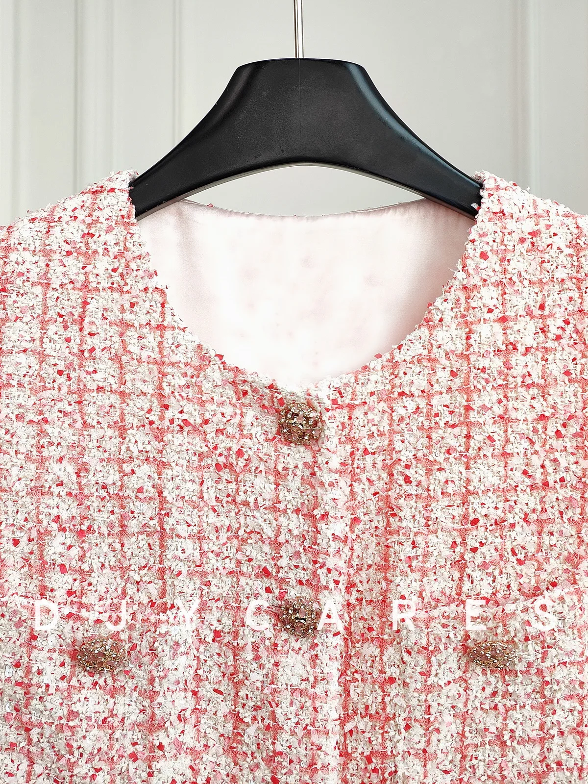 New Sleeveless vest with red checkered pattern for slimming effect big size