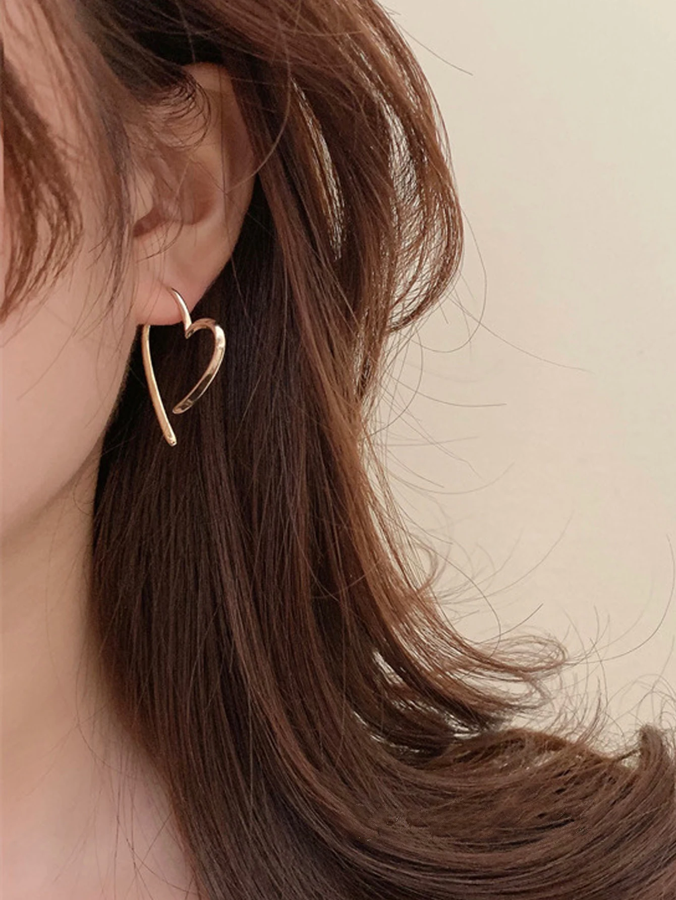 1 زوج من الفرنسية الربط اثنين ارتداء الحب الأقراط المتقدمة المتخصصة تصميم الرياح الباردة مزاجه مائة مطابقة الأقراط