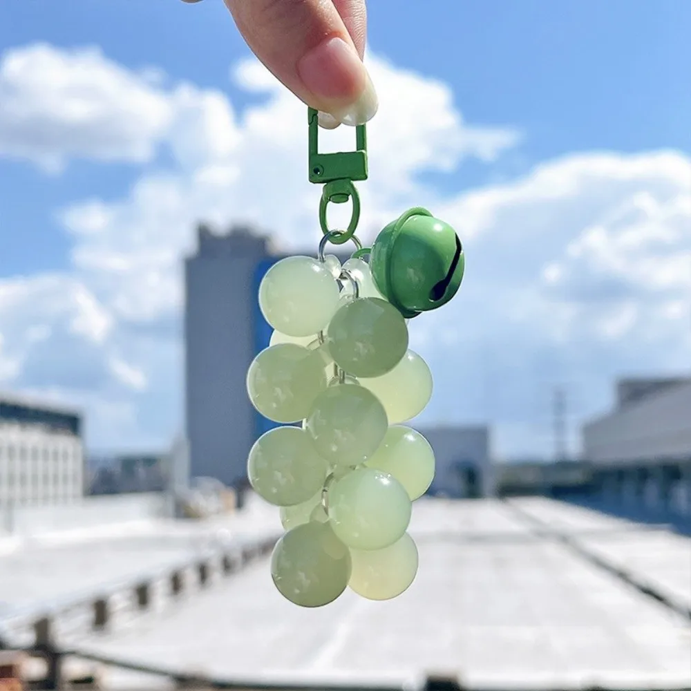 UV-Sensitive Grape Key Chain Color-Shifting Candy-Colored Beaded Bag Charm Lightweight Fruit-Shaped UV Changing Pendant