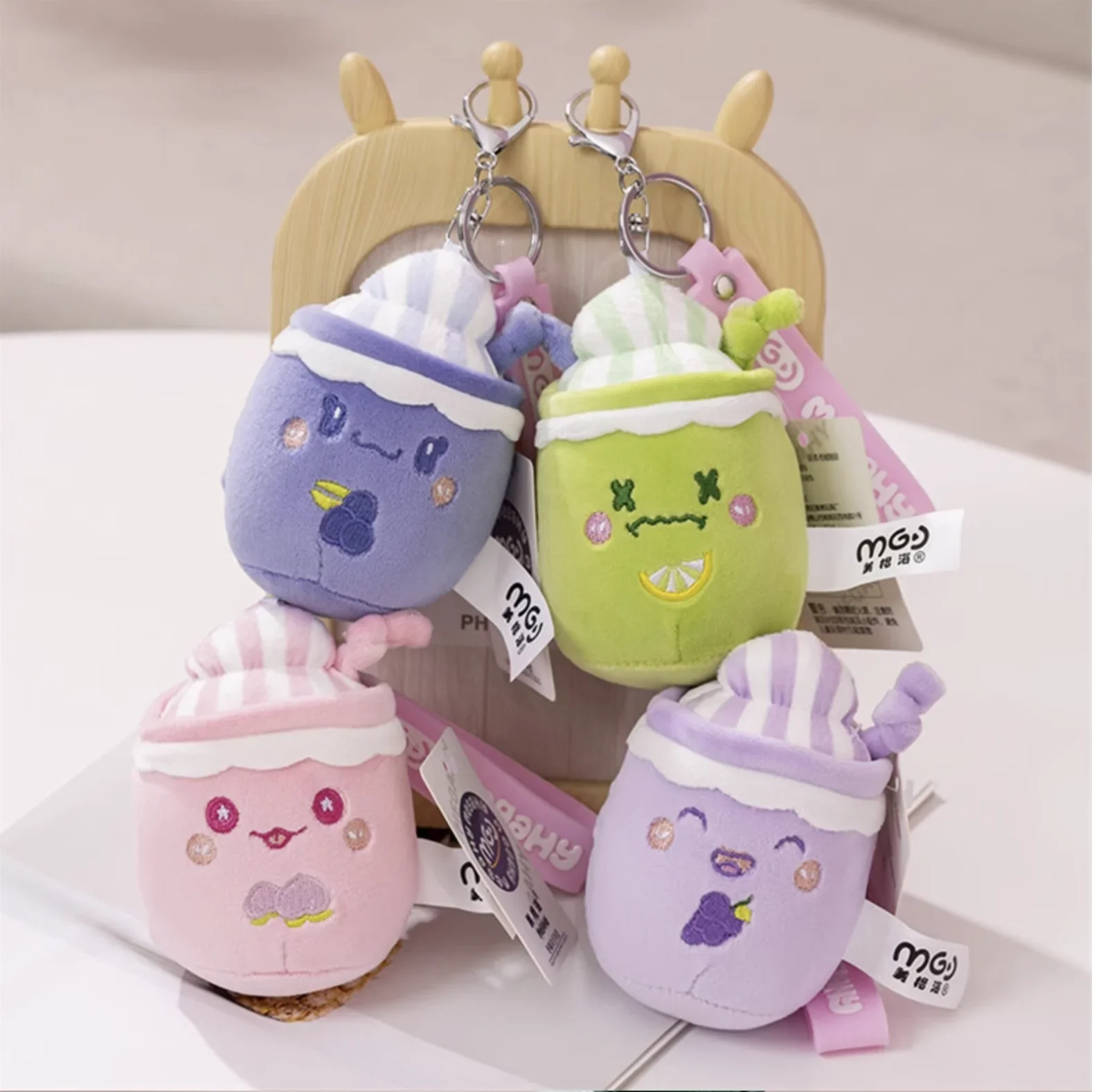 10 ซม.น่ารักฟองชาพวงกุญแจ Soft Plush ของเล่นจี้ตุ๊กตา Boba ตุ๊กตา Kawaii กระเป๋าเป้สะพายหลังกระเป๋าตกแต่งของขวัญวันเกิดสําหรับเด็กผู้หญิง