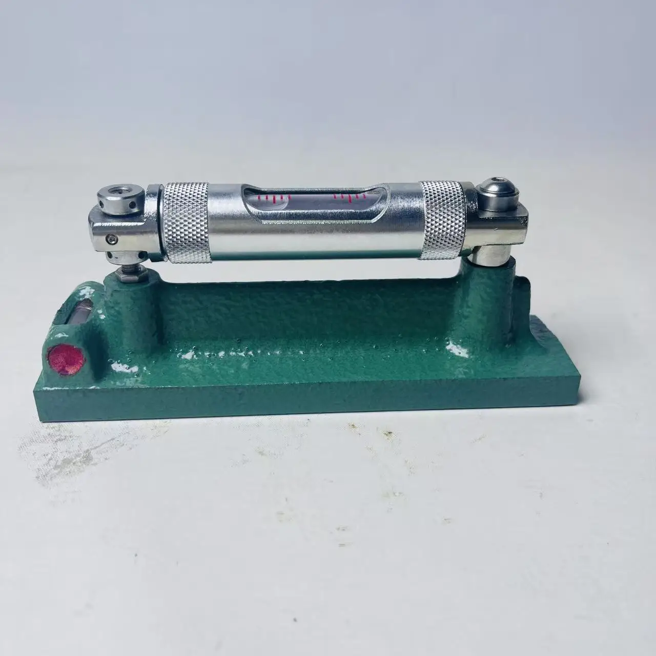 Range 300mm graduation 0.05mm,V-groove on bottom for shafts Industry Block Level