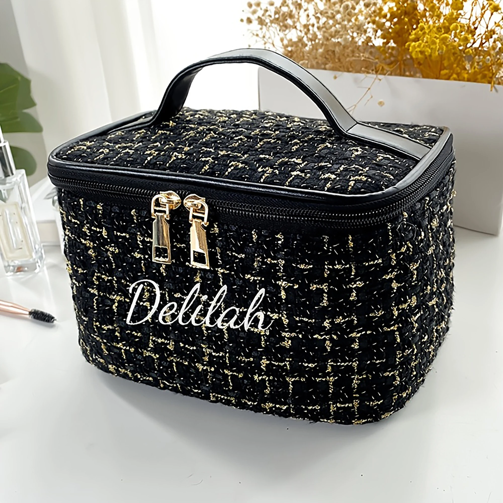 Stilvolle Damen-Kosmetiktasche mit großem Fassungsvermögen, individuell bestickter Text, tragbare Kulturtasche für Weihnachts-, Halloween- und Feiertagsgeschenke – Detail 8