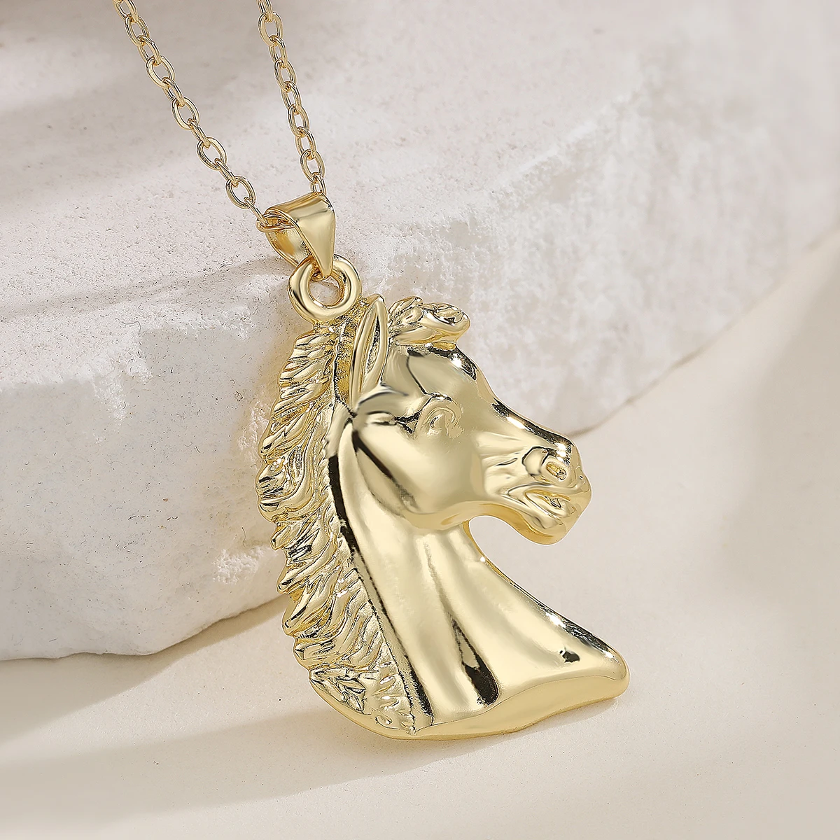 Brass Gold Plated Horse Head Pendant Necklace Minimalist 3D Animal Horse Charm Vintage Exquisite Stackable Men Women Jewelry