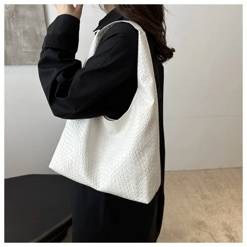 

Retro Woven Pattern Shoulder Bag for Women - Artificial Leather Large Capacity Tote & Casual Armpit Bag Perfect for Daily Work