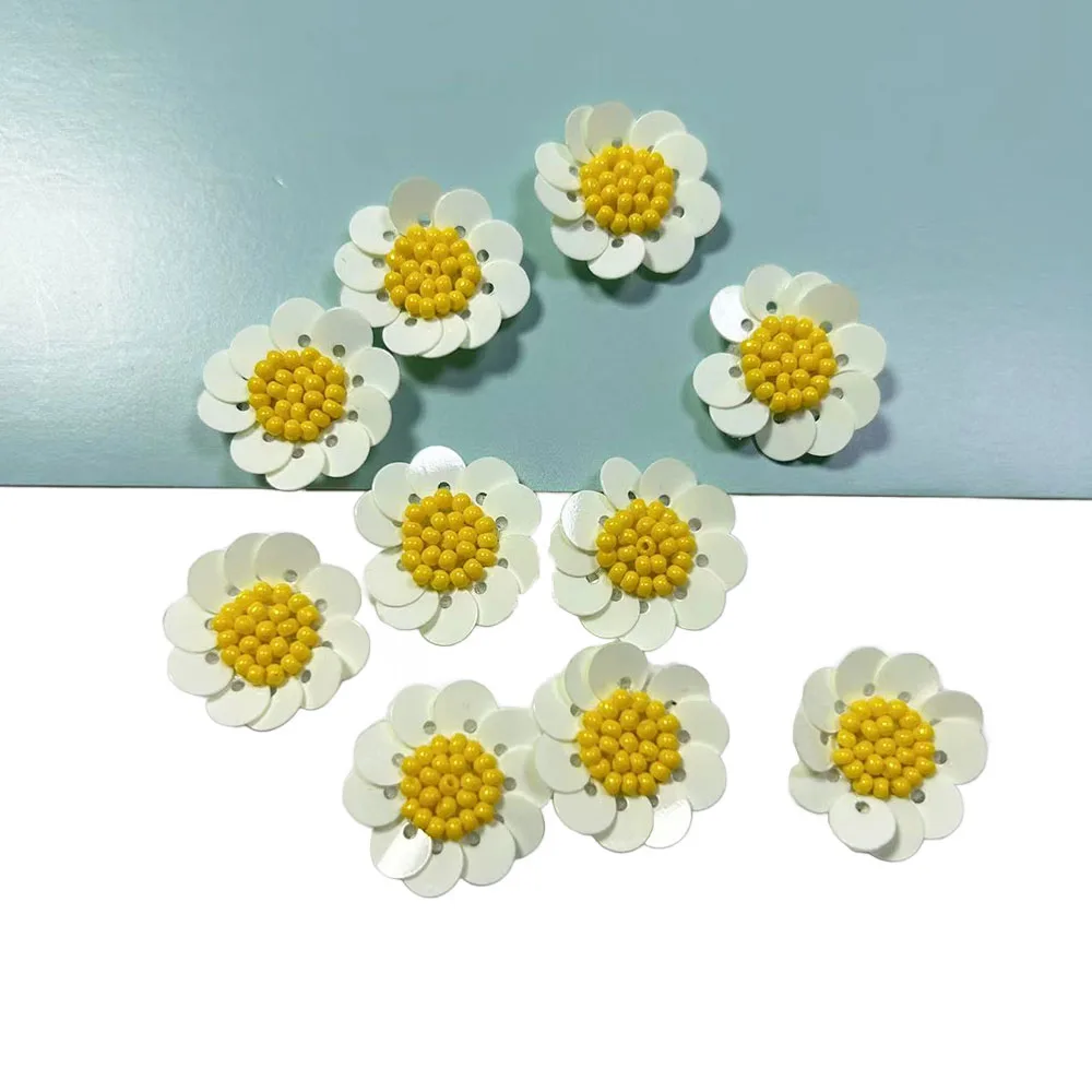 5 Stück Gänseblümchen-Perlen-Patch, Pailletten-Blumen-Applikation für Ohrringe, Kopfbedeckungen, Kleidung, Taschen, DIY handgefertigtes Nähen, dekoratives Zubehör