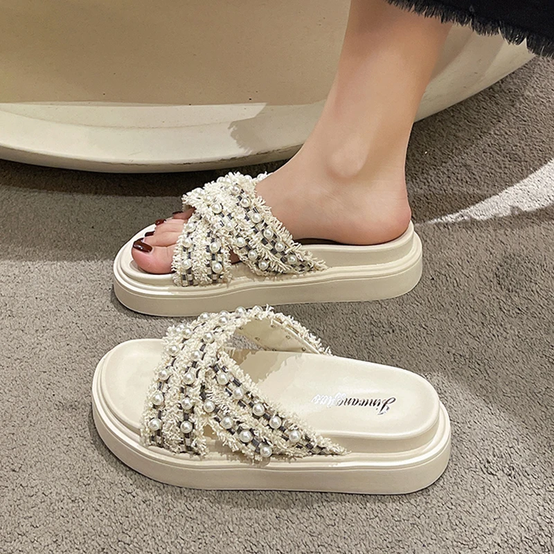 Shoes House Slippers Platform Slides Fashion Med Luxury Soft Flat PU Rubber Cotton Fabric Shoes Woman 2024 House Slippers Platfo