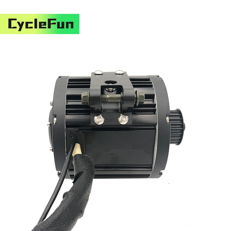 Silnik QS138 3000W (szczytowy 9000W) z napędem środkowym, 72V, 3800 obr./min, PMSM z kołem zębatym, paskiem i czujnikiem Halla, do motocykli elektrycznych, e-hulajnóg i quadów.