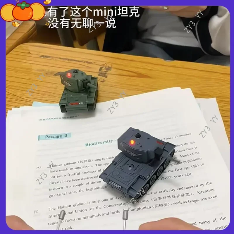 미니 원격 조종 탱크 시뮬레이션 오프로드 RC카 적외선 전투 충전식 창의적인 선물 남자친구용