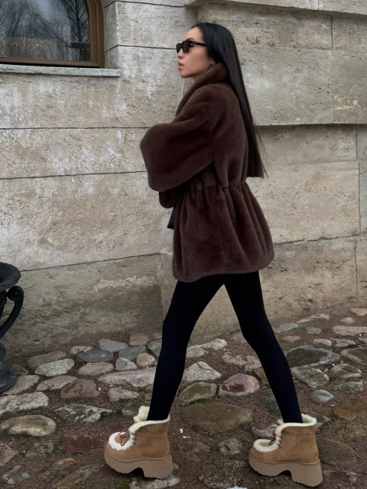 DFDG 2025 الخريف الشتاء المرأة خمر فو المنك معطف قصير أفخم خندق سترة الحد الأدنى مصمم تيدي ملابس خارجية معطف #6