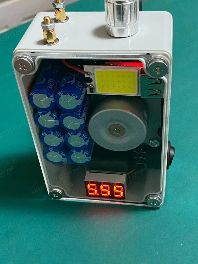 Portable hand cranked generator emergency charger