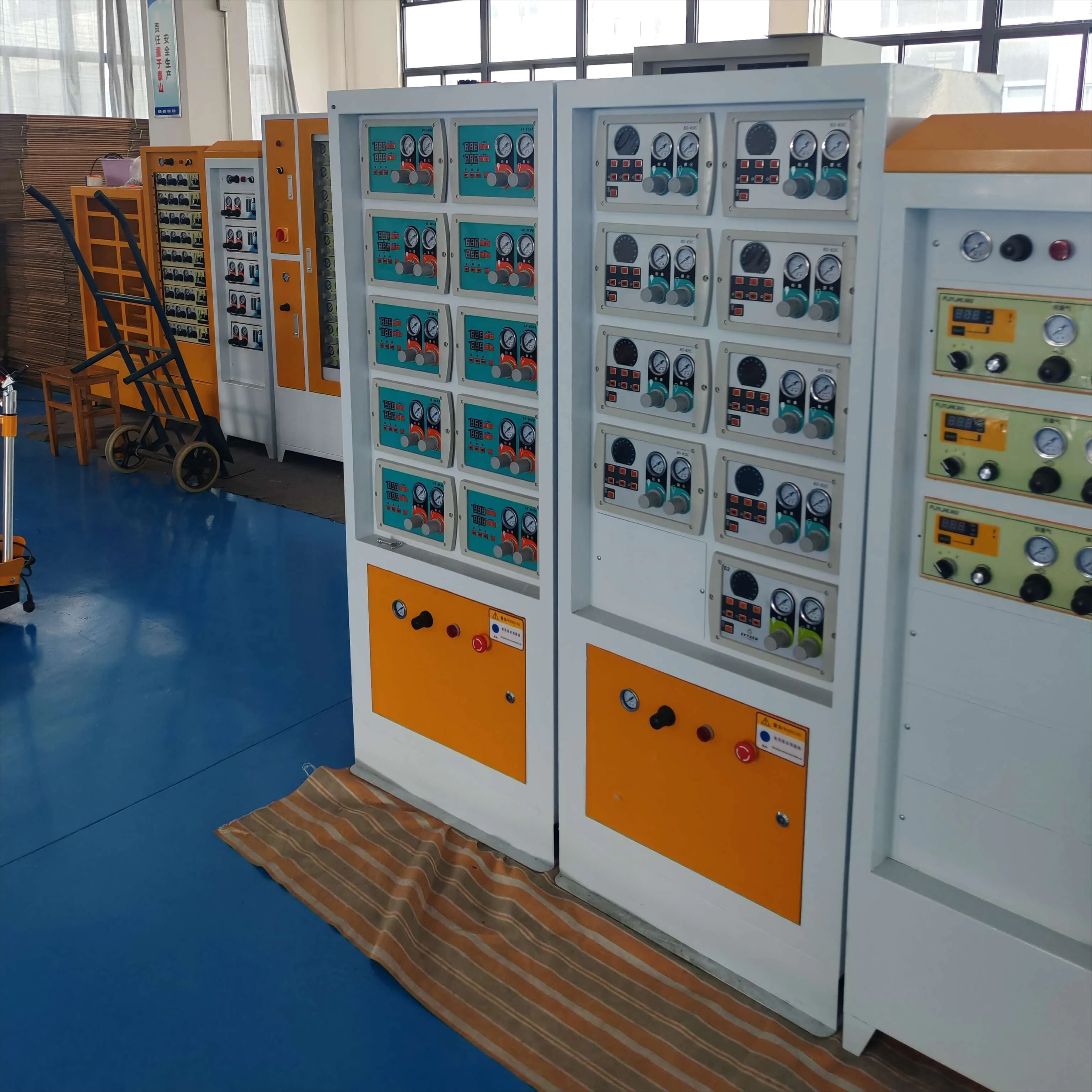 آلات ومعدات خط طلاء المسحوق الكهروستاتيكي الأوتوماتيكي لصناعة الصلب والمعادن بحافة عجلة السيارات #3