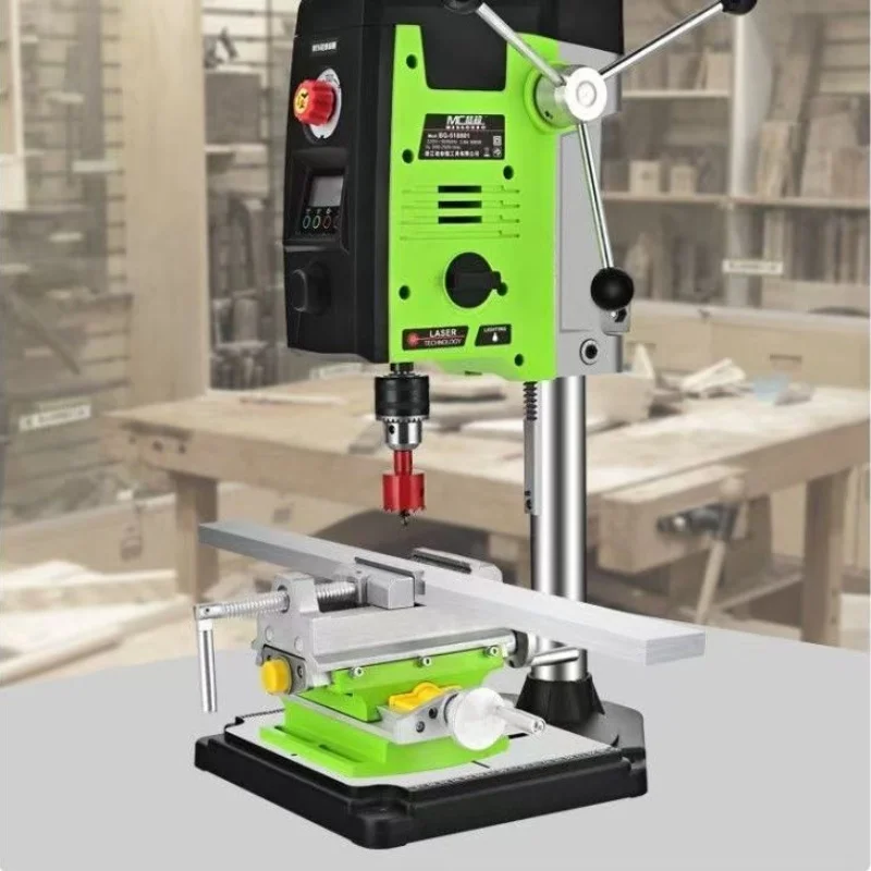 800 واط شاشة ديجيتال مقاعد البدلاء الحفر الصحافة 220 فولت قابل للتعديل سرعة 13 مللي متر الحفر آلة طحن مقاعد البدلاء الحفر مع شاشة ديجيتال