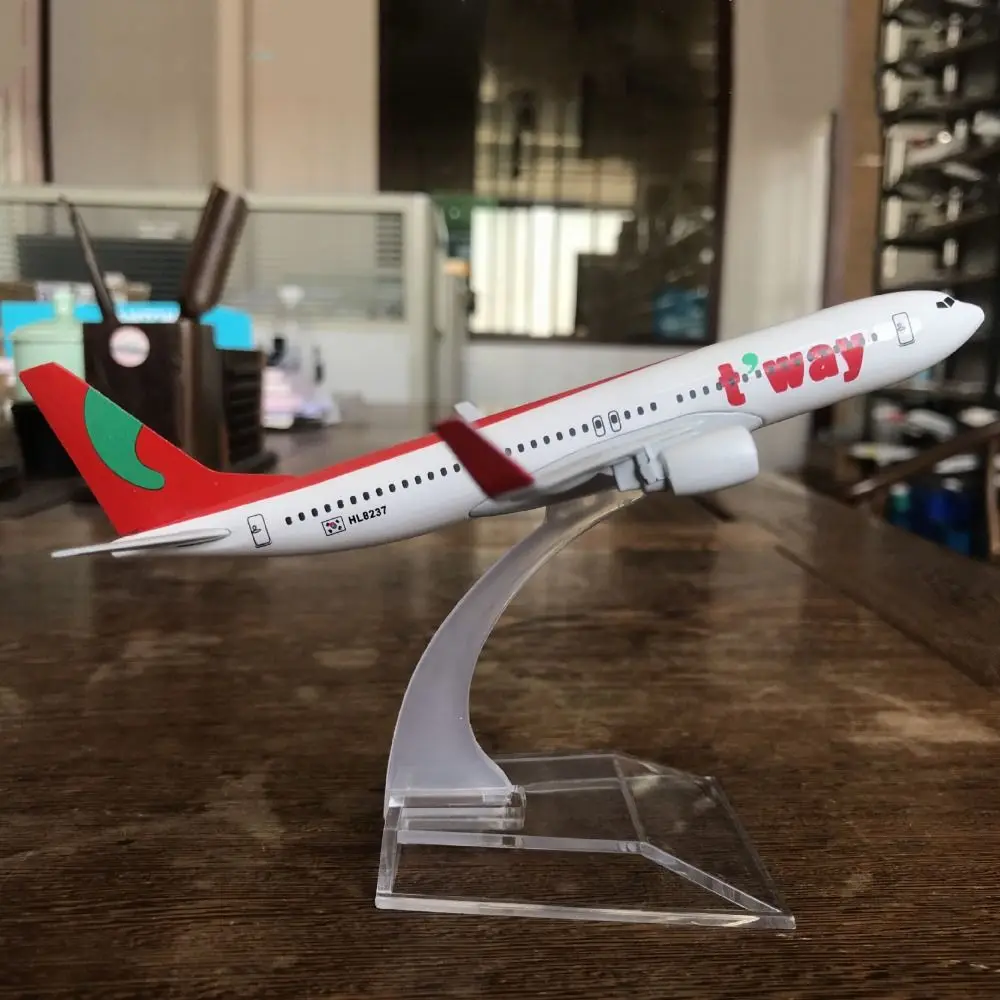 High Quality 15.6cm Brazil Air GOL Airlines 1/246 Scale Alloy Boeing B737 Airways Airplane Model 10 Styles Metal Planes
