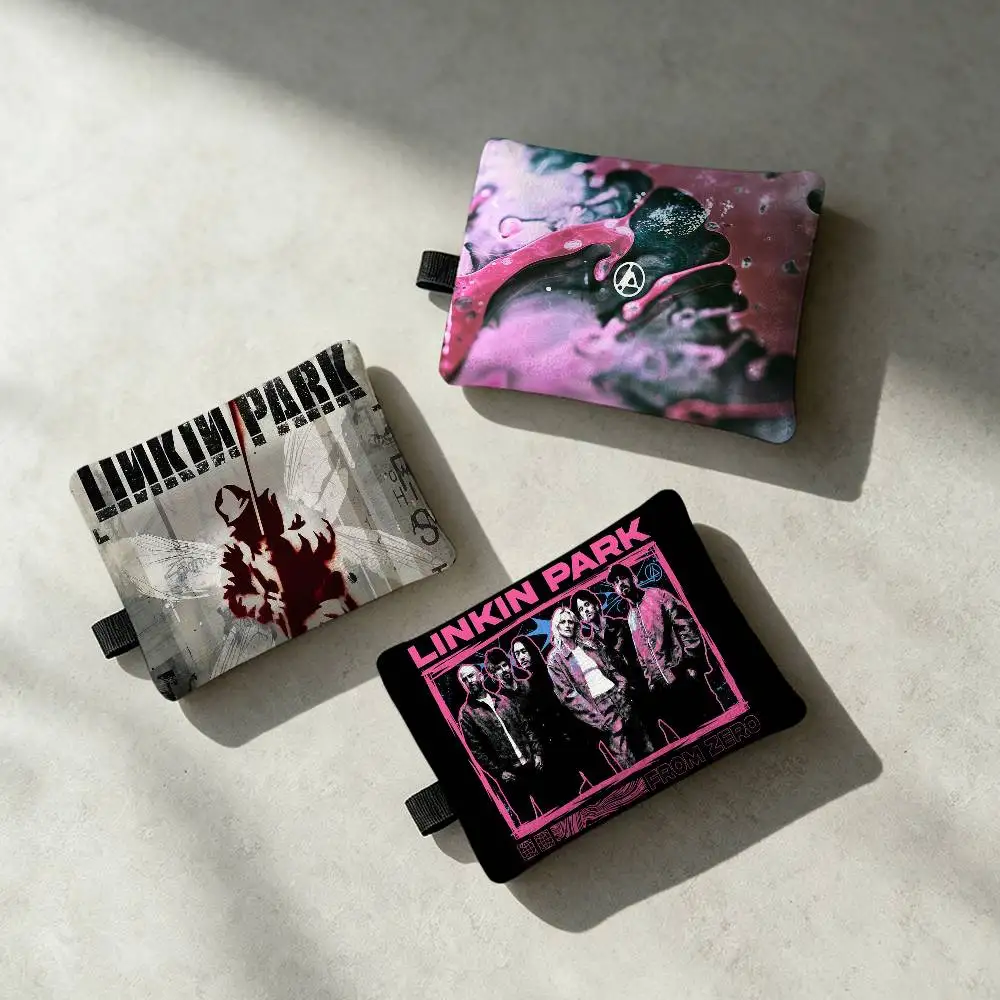 L-Linkin P-Park Rock Band Mini Hanging Oxford Cloth Coin Bag Durable Zipper Key Card Pouch With Carabiner