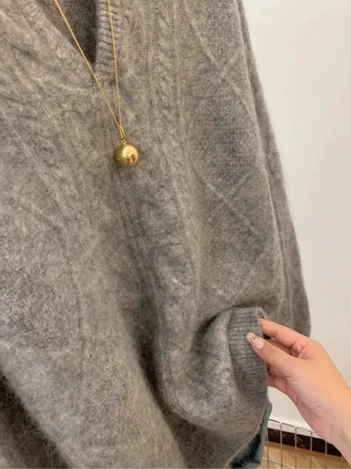 

Серый супер красивый свитер в корейском стиле для женщин, осень-зима 2025 г., мягкий свободный модный вязаный свитер в ленивом стиле