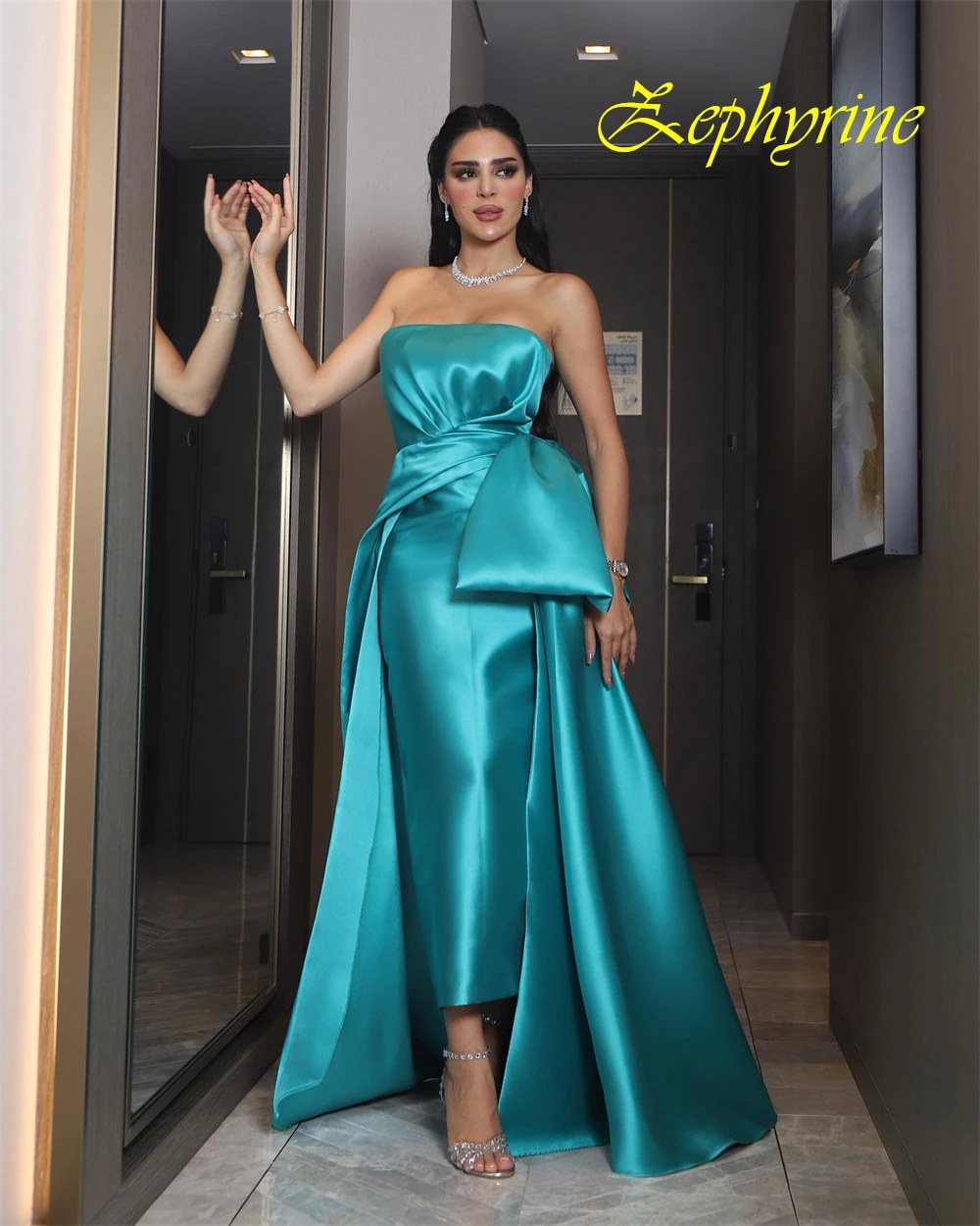 Customized Elegant Strapless Evening Dress and Exquisite Satin Special Occasion Gowns and Temperament Sleeveless Celebrity Gowns