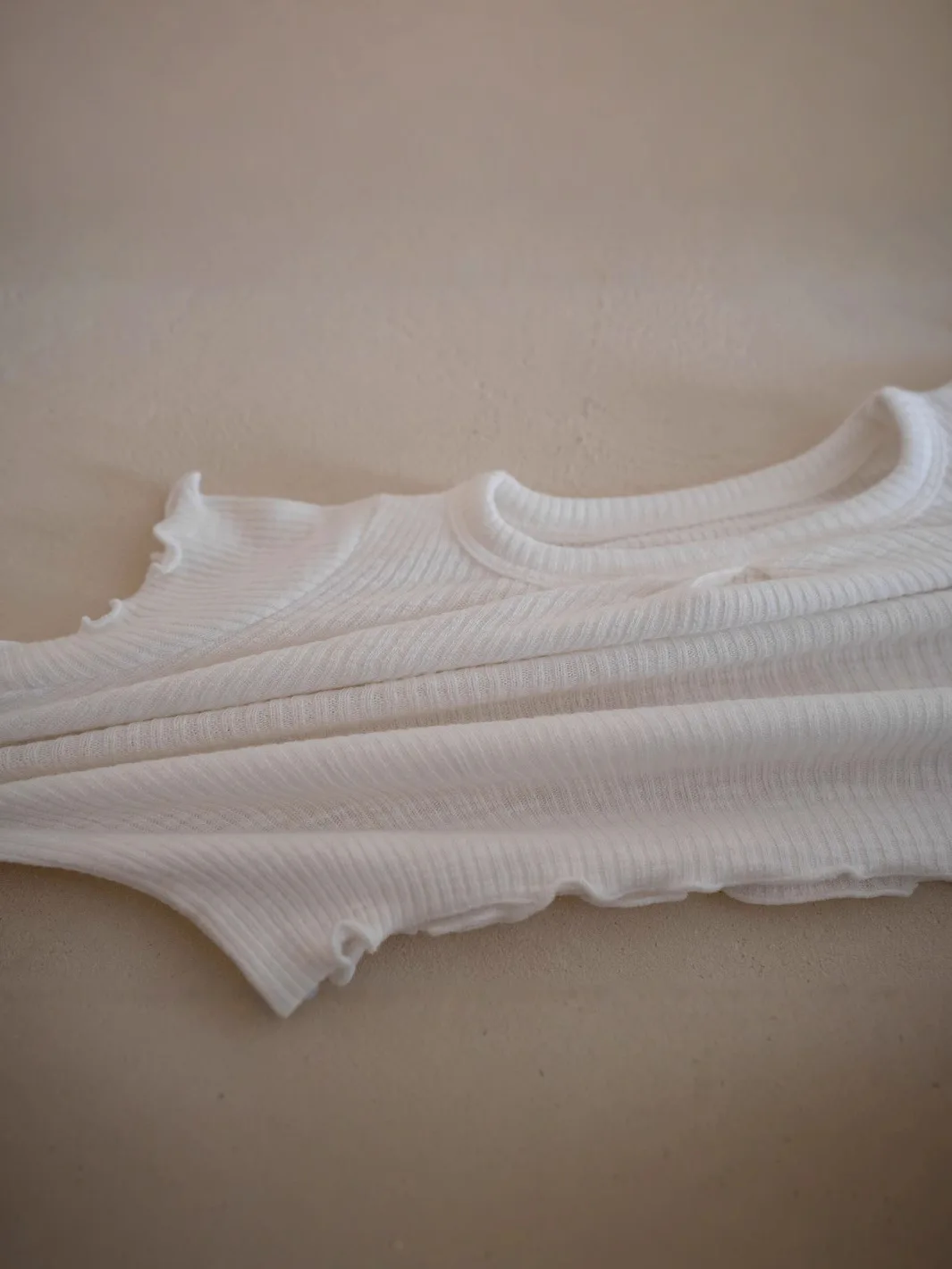 2025 Estate Nuova neonata Solid T-shirt in cotone infantile Gilet senza maniche Principessa Kids Girls Top elastici Vestiti per bambini