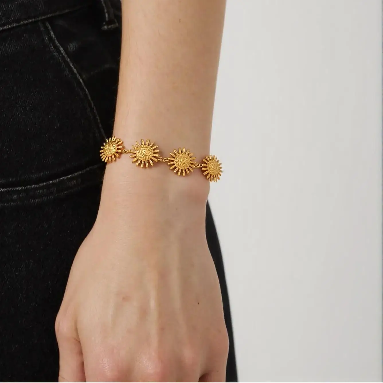 Modeschmuck, temperamentvolles Sonnenform-Ohrringe-Armband-Set für Frauen und Mädchen, Geschenk, edles Design, Armband-Accessoires – Detail 4