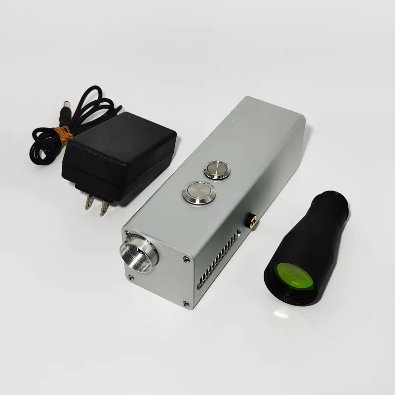 

Портативный фонарик с линзой и зарядным устройством