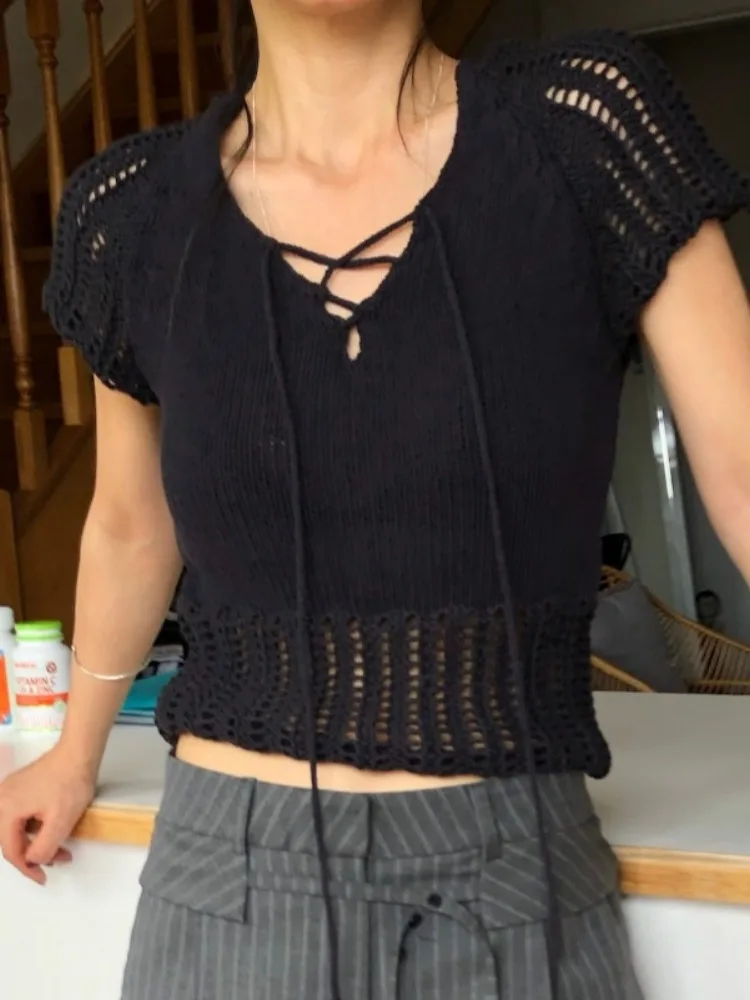 

Chic Summer Women's Knitwear V-Ne Splice Hollow out Design ort Sve Crossed Belted Versatile Sle Quali Faionable Top