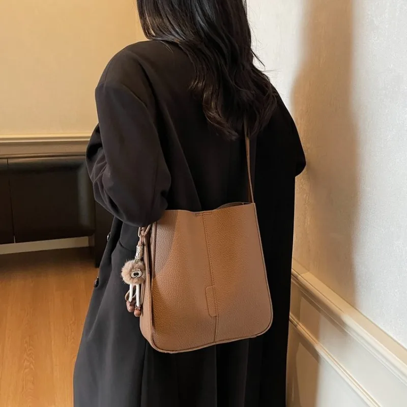 

Women Luxury Messenger Purse Shopper Solid Color Commuter Bag Elegant Leather Diaper Bag Large Capacity Trendy