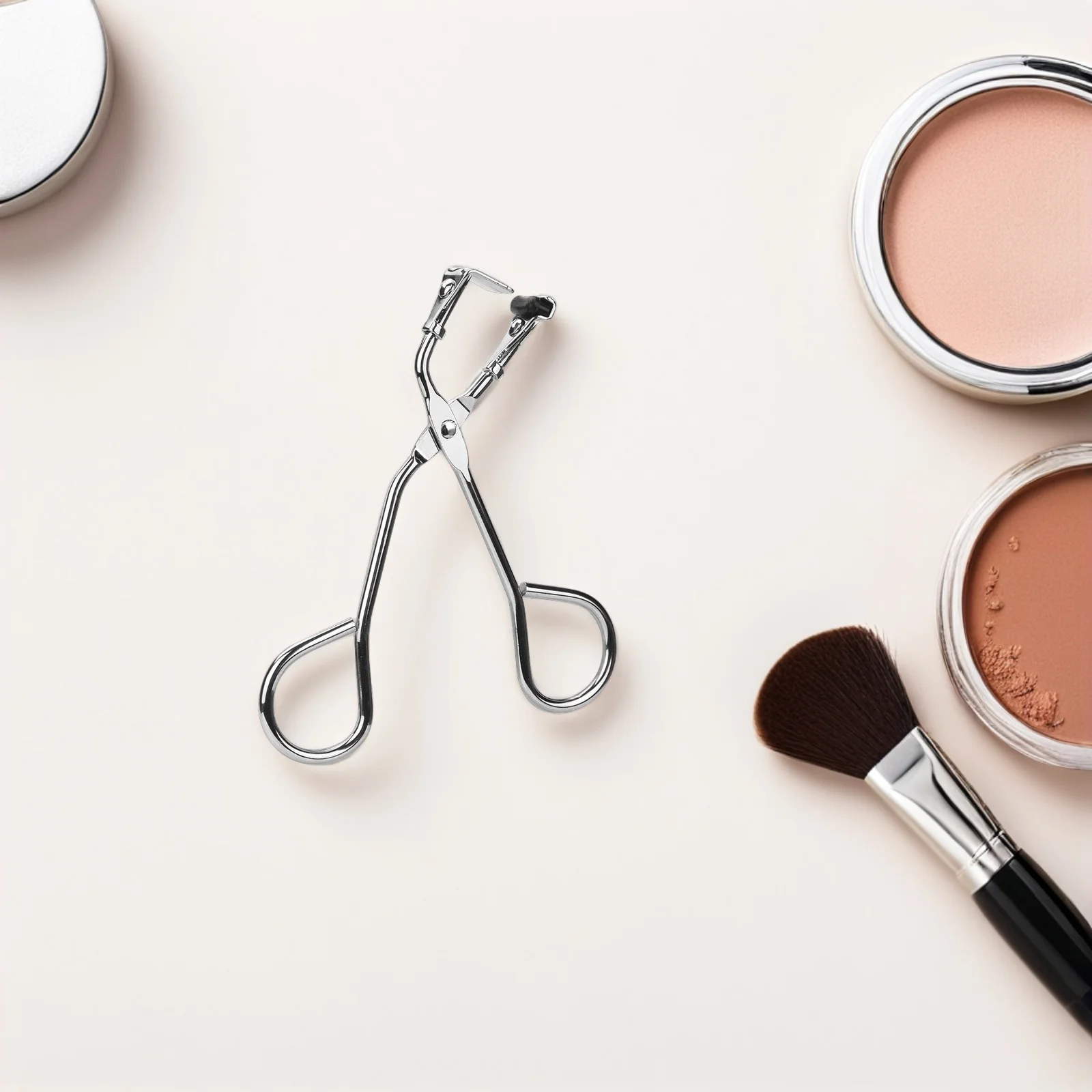 Premium Eyelash Curler with Special Curved Design for All Eye Shapes Durable and Lightweight Tool for Girls