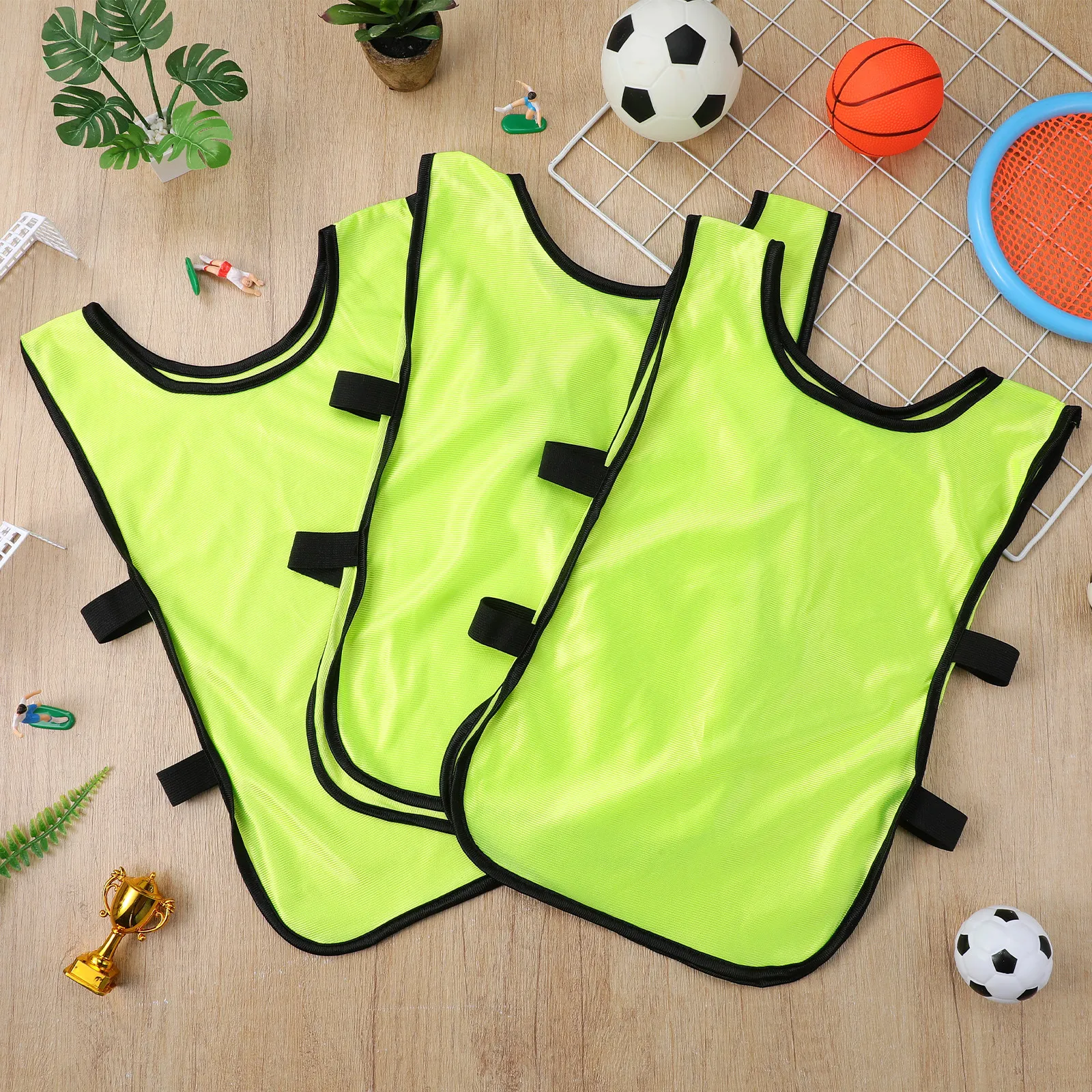 

Набор из 6 дышащих тренировочных жилетов для футбола, легкие жилеты для спаррингов, спортивное снаряжение для тренировок по футболу для молодежи
