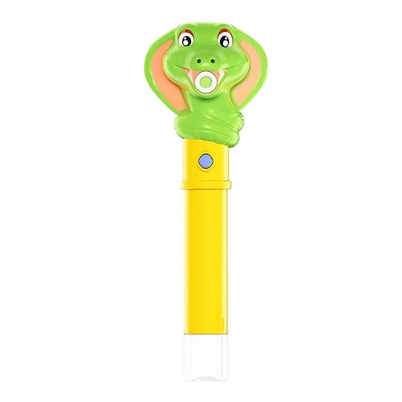 Bacchetta magica illuminata con testa di serpente, bacchetta magica elettrica a forma di serpente verde simpatico cartone animato per bambini con musica e luce
