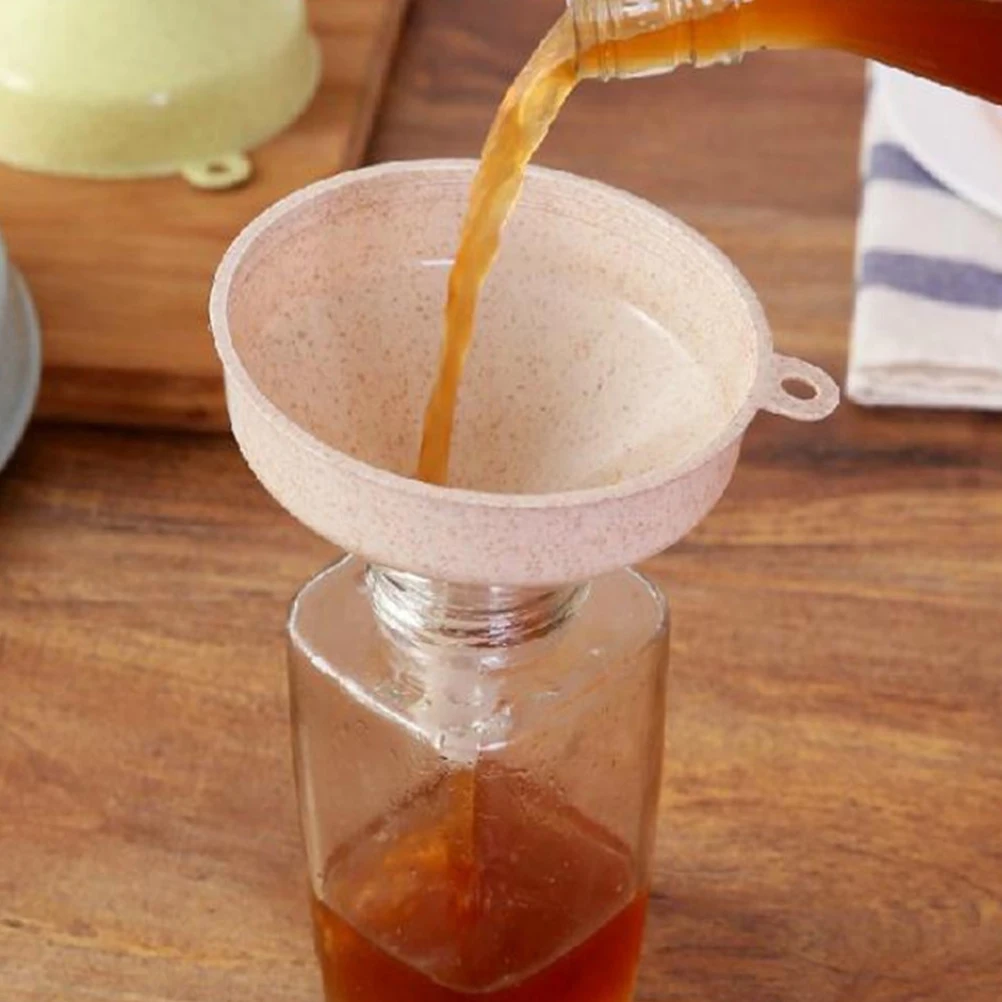 

Kitchen Funnel Eco-friendly Liquid Transferring Oil Pouring Household Clean Food Grade Material Hanging Hole Easy Use