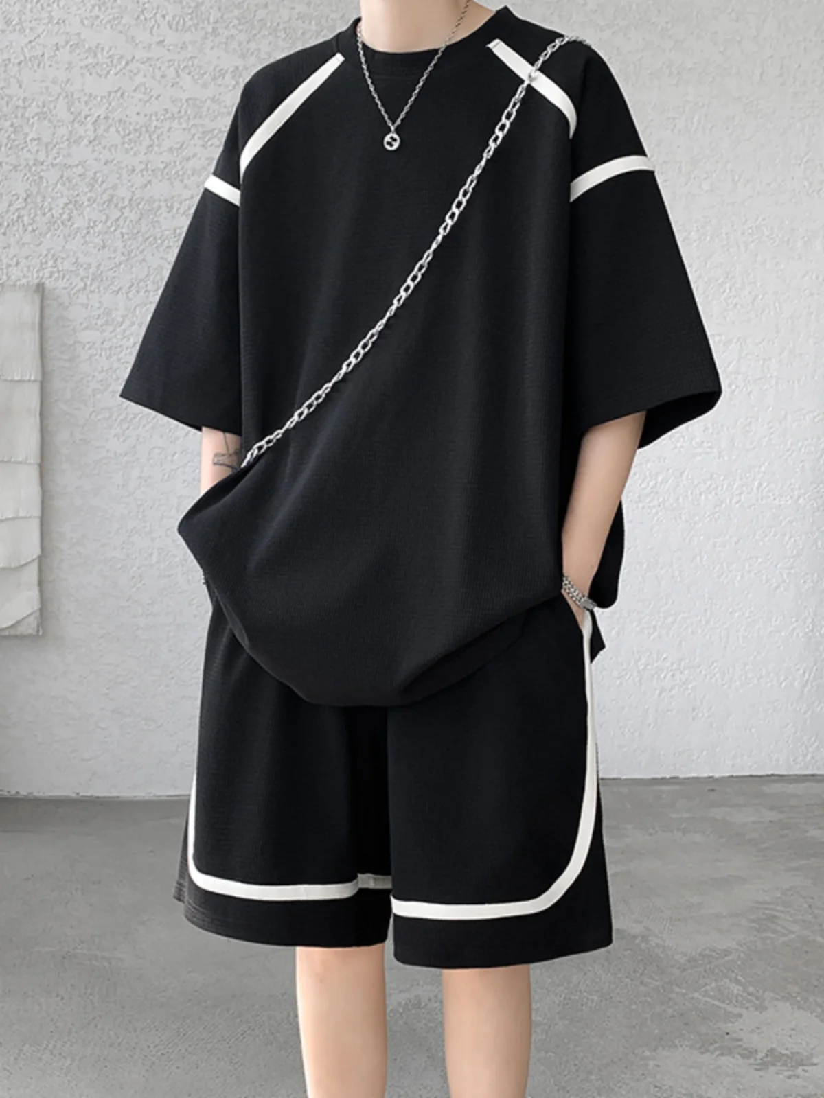 

Летний повседневный спортивный костюм свободного кроя для мужчин: тонкий, дышащий, модный, из хлопка и полиэстера, большие размеры