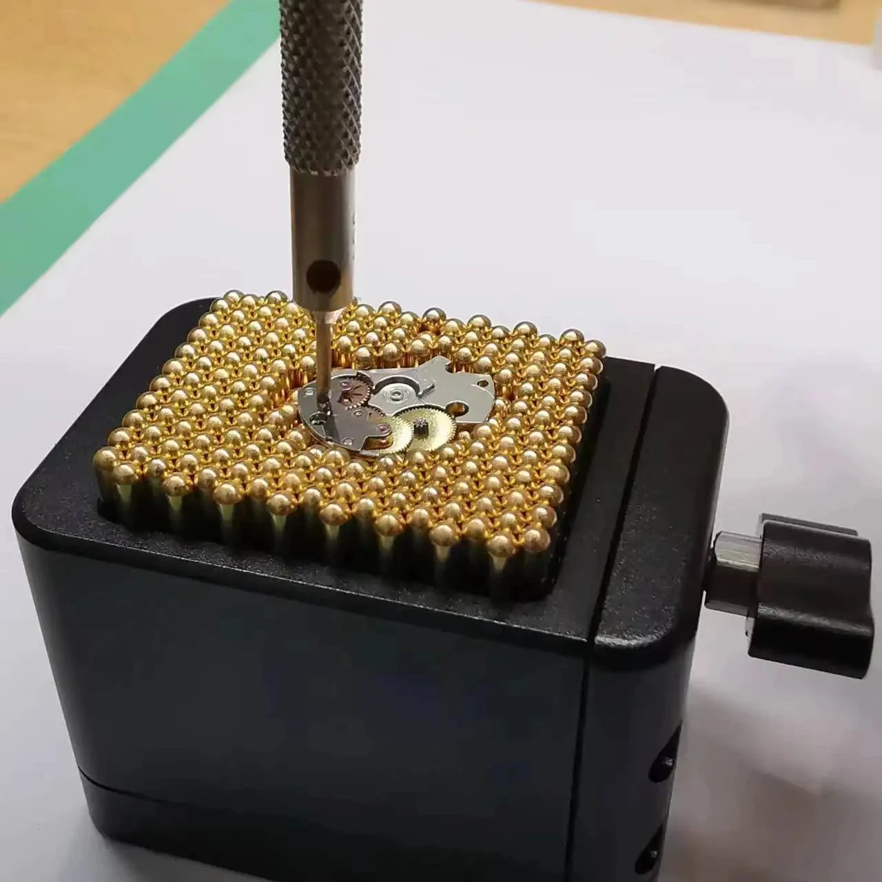 TLF 2025 Nuova base di riparazione per parti di orologi elastici multifunzionali per strumenti e parti di orologi da polso