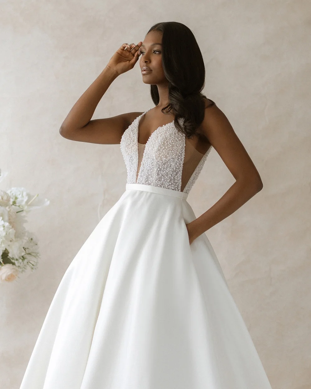 Customized Luxury Wedding Dresses Deep V Neck Pearl Beaded Satin Bridal Dress Spaghetti Strap Open Back Wedding Gown